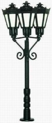 Park Lantern triple<br /><a href='images/pictures/Viessmann/6077.jpg' target='_blank'>Full size image</a>